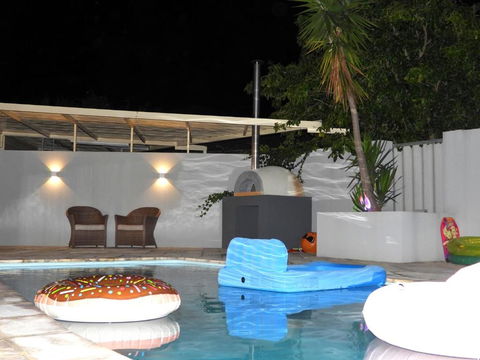 Deluxe Modern Family Home With Pool - NT Tourism 2