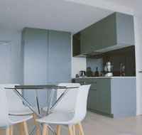 2Bed 2Bath Minimalist Apartment in CBD - Accommodation NT