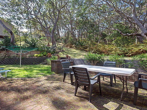 3 'Adriana' 83 Ronald Avenue - Unit With A Backyard - NT Tourism 0