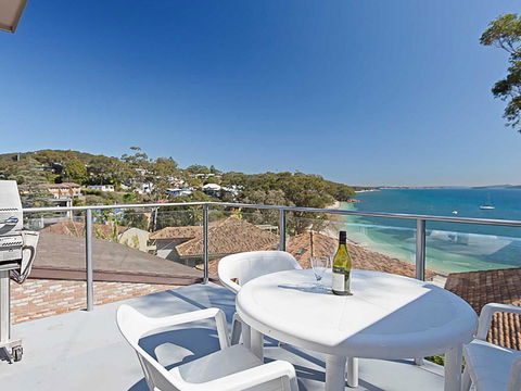 3 'Sebastapol' 66 Thurlow Avenue - Gorgeous Unit Overlooking Dutchies Beach - NT Tourism 0
