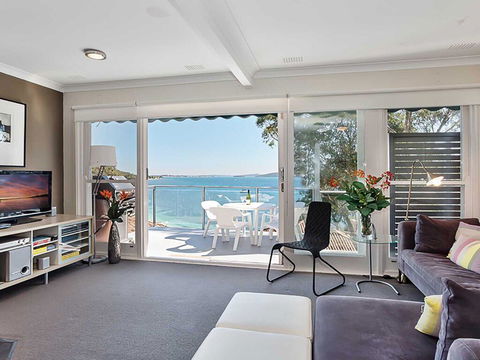 3 'Sebastapol' 66 Thurlow Avenue - Gorgeous Unit Overlooking Dutchies Beach - NT Tourism 2
