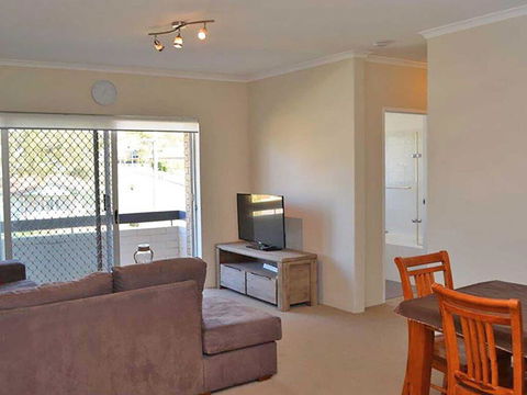 3 'Silvana Court', 26 Ajax Avenue - Neat Unit With Air Conditioning - NT Tourism 1