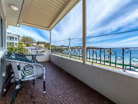 3 'Sunset' 11 Victoria Parade - Stunning Unit Right Across From The Water - NT Tourism 3