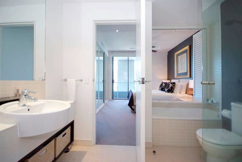 301 Harbour Lights - Accommodation NT 1