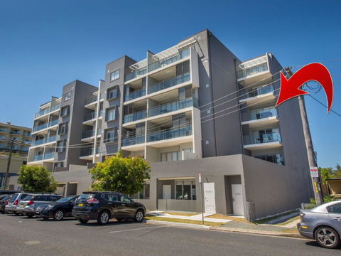 303 'The Shoal', 4-8 Bullecourt Street - Air Conditioning, WIFI, Netflix, Views, Linen & Lift - NT Tourism 3