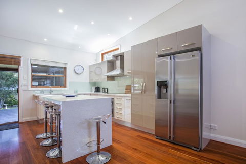33 Bangalow - Narrawallee's Beautiful Bungalow - Accommodation NT 2