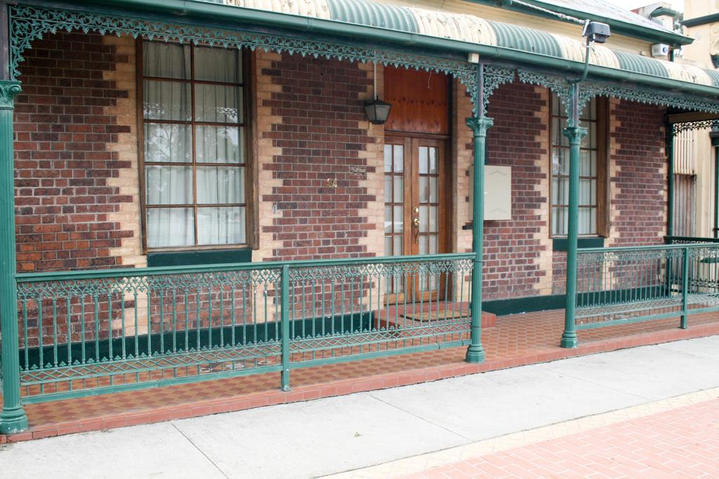  Accommodation NT