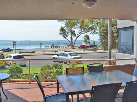 4 'Florentine' 11 Columbia Close - Spectacular Views And Air Conditioning - NT Tourism 0