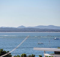 4 'Yarramundi' 47 Magnus Street - air conditioned unit with water views