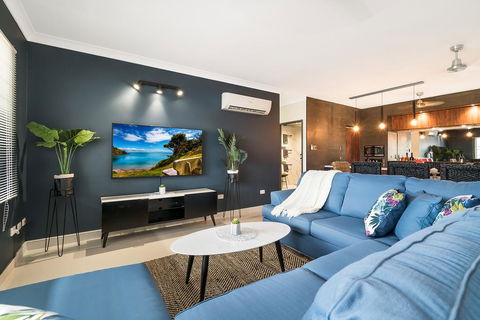 4 BEDROOM GARDENS ESCAPE - CHAMPAGNE STAYS Darwin - NT Tourism 0