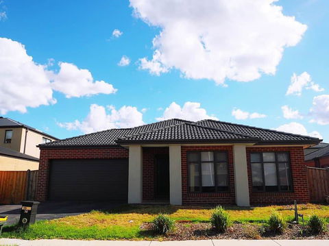5 Bed 2 Bath Big House - Accommodation NT 1