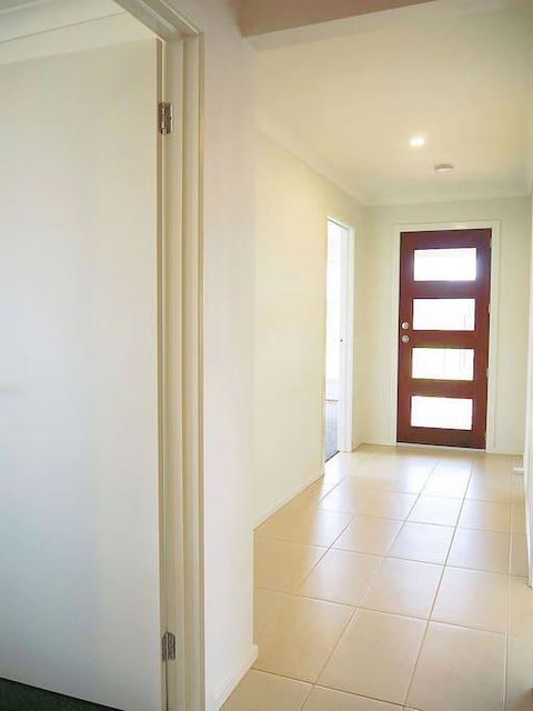 5Bed 2Bath Family House In Werribee - Accommodation NT 3