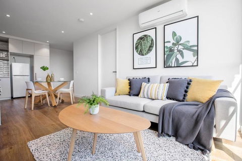 61, Boutique One-bedroom, Boxhill Central, Mall - Accommodation NT 0