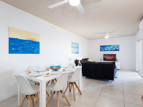 8 'Kiah' , 53 Victoria Parade - Stunning Water Views, WIFI & Air Con - NT Tourism 1