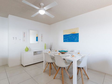 8 'Kiah' , 53 Victoria Parade - Stunning Water Views, WIFI & Air Con - NT Tourism 2