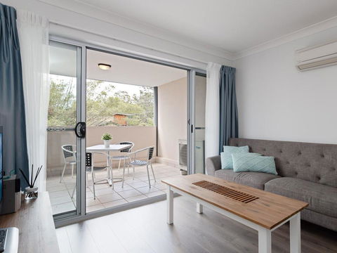 9 'Shoal Bay Beach Apartments' 2 Shoal Bay Road -air Conditioning And Complex Swimming Pool - NT Tourism 3