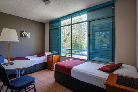 AAA Airport Albion Manor Apartments And Motel - Accommodation NT 1