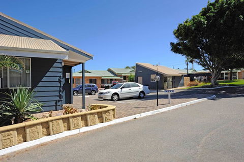 Abrolhos Reef Lodge - NT Tourism 1