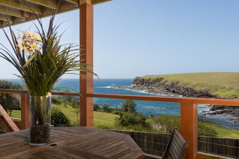 Absolute Oceanfront Cottage - Accommodation NT 0