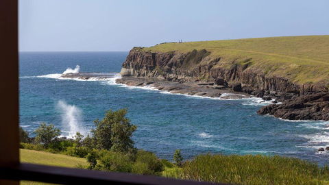 Absolute Oceanfront Cottage - Accommodation NT 1