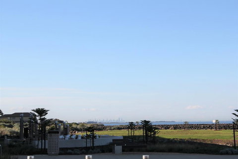 Absolute Waterfront Apt 319 Lighthouse - Accommodation NT 0