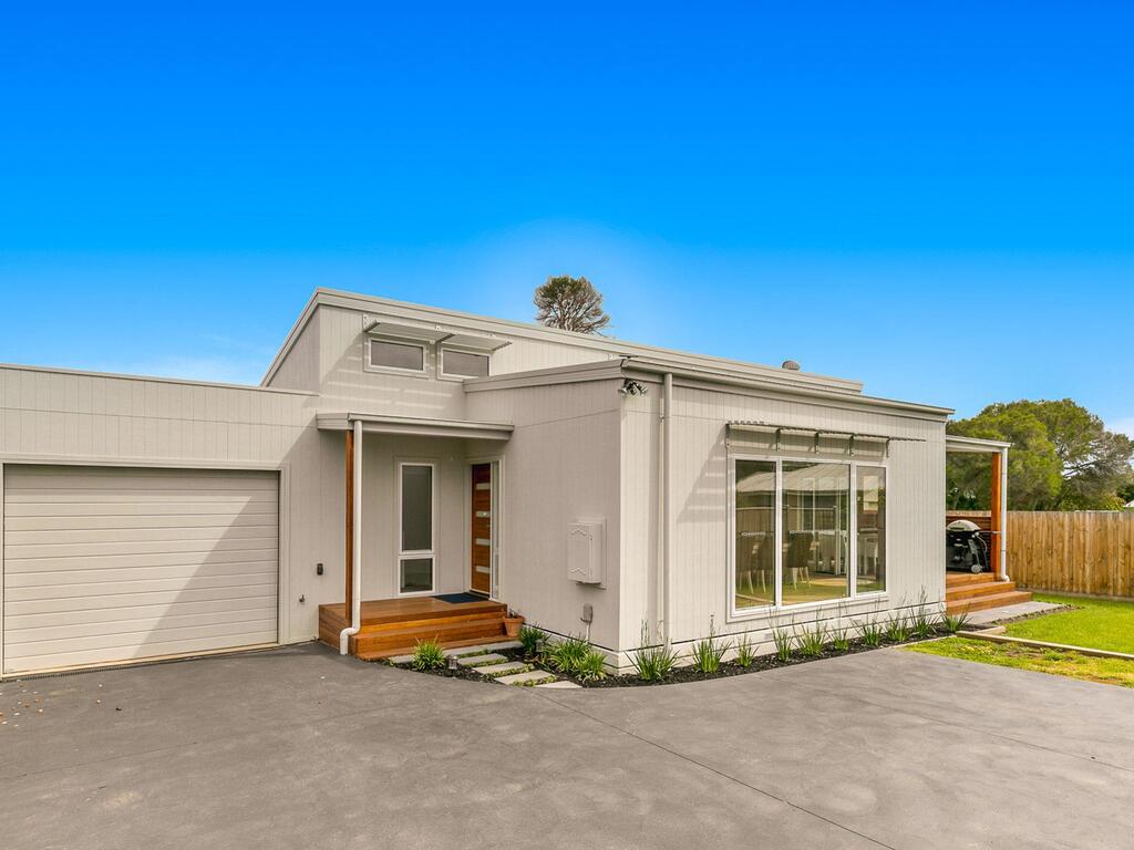  Accommodation NT