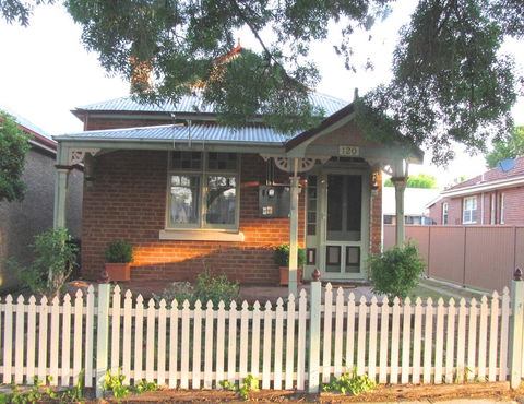 Acacia Cottage On Peel, Bathurst - Accommodation NT 0