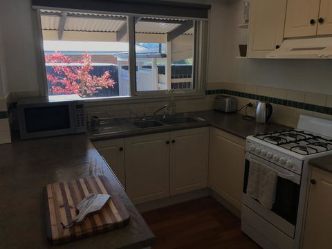 Acacia House - Central Healesville - Yarra Valley - NT Tourism 1