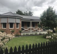 Acacia House - Central Healesville - Yarra Valley - NT Tourism