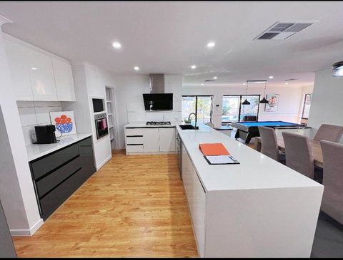 Edgewater Whole Holiday Resort - Accommodation NT 3