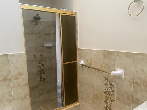 Elegant Castlehill Stay - Accommodation NT 4