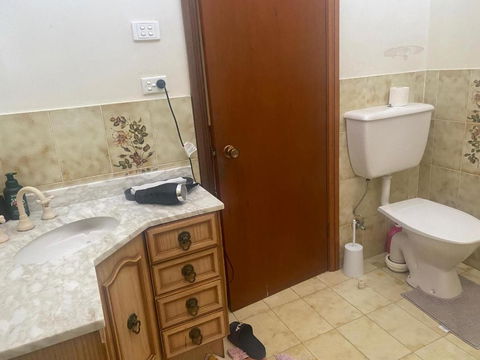 Elegant Castlehill Stay - Accommodation NT 3