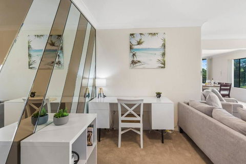Esplanade Escape - Beachfront Family Bliss - Accommodation NT 4