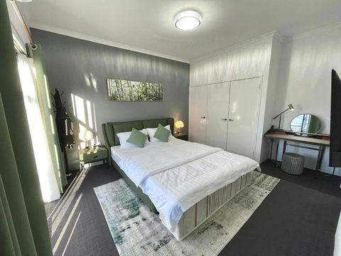 Equitice Spring Moonlight Villa - NT Tourism 4