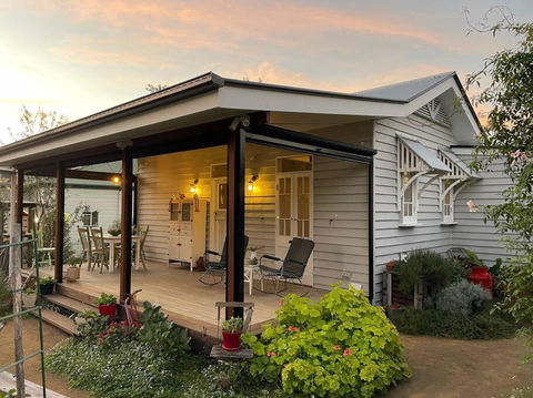 Entire Boutique Home - The Rustic Cottage - Canungra - NT Tourism 0