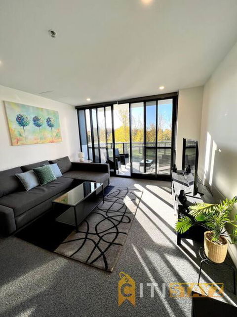 Fab In Phillip - 2bd 2bth Apt - Close To CBR Hospital - Accommodation NT 2