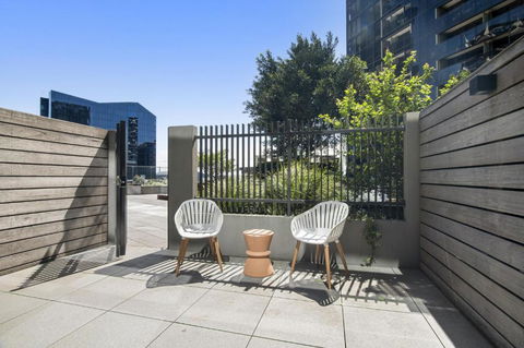 Fabulous 1-Bed With Pool And Private Courtyard - Accommodation NT 3