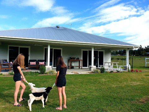 Fig Tree Farm B&B Highvale-Farmstay Near Brisbane! - NT Tourism 0