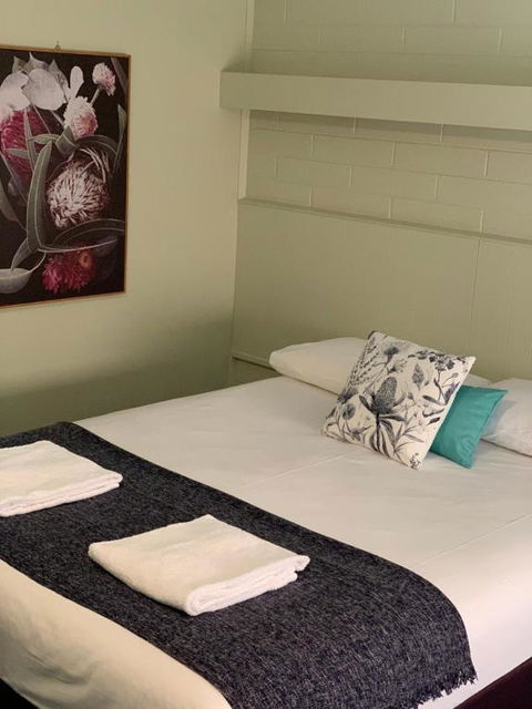 Finley Country Club Hotel Motel - NT Tourism 2