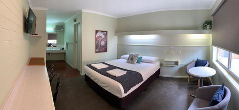 Finley Country Club Hotel Motel - NT Tourism 4