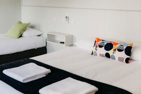 Finley Country Club Hotel Motel - NT Tourism 0