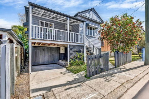 Gabba Central 2 Separate Homes 1 Block 6 Bdrms - Accommodation NT 0