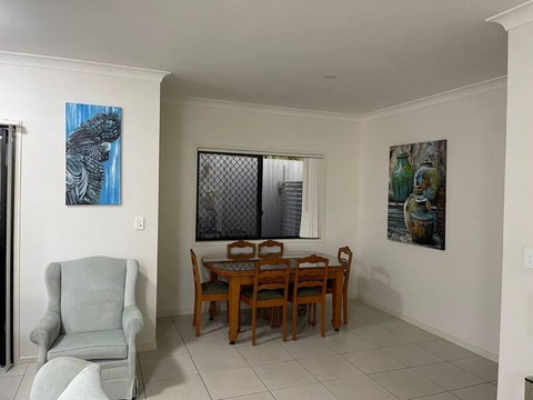 Georgina Townhouse - Accommodation NT 3