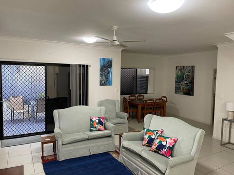 Georgina Townhouse - Accommodation NT 4