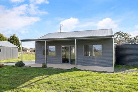Glenowrie Cottage - 2 Queen Beds - Near Cadia - Accommodation NT 1