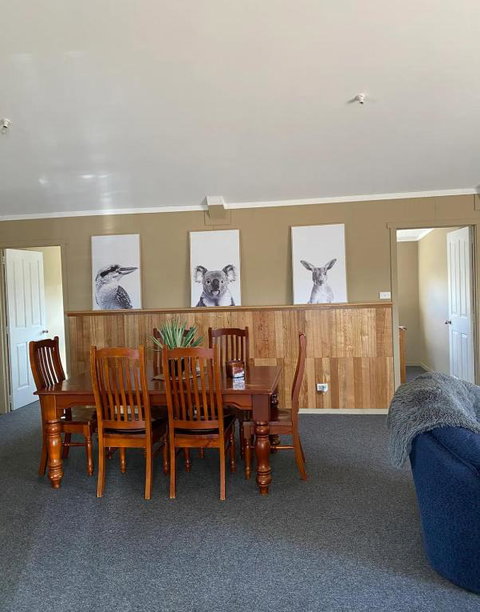 Great Lakes Wilderness Three Bedroom Home - Accommodation NT 1