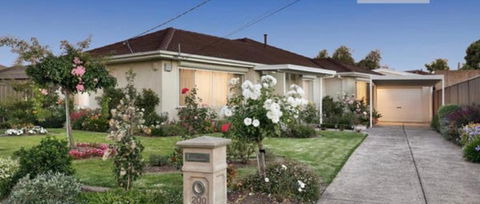 Guest Ensuite 7 Minutes From Airport - NT Tourism 1