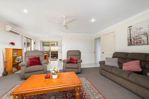 H1211 Mission Terrace Lakewood Heights Estate - Accommodation NT 2
