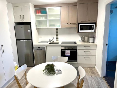 H2O Holiday Apartments - Unit 4 - Accommodation NT 2