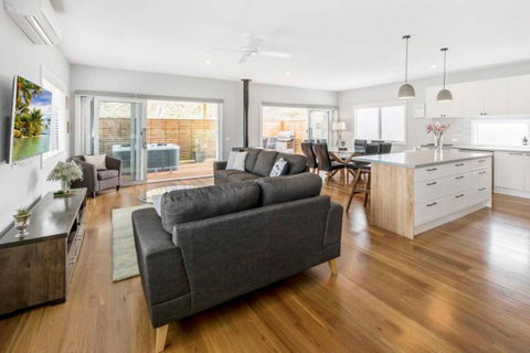 HALE KUPA Rye Beach House Spa Table Tennis - Accommodation NT 0